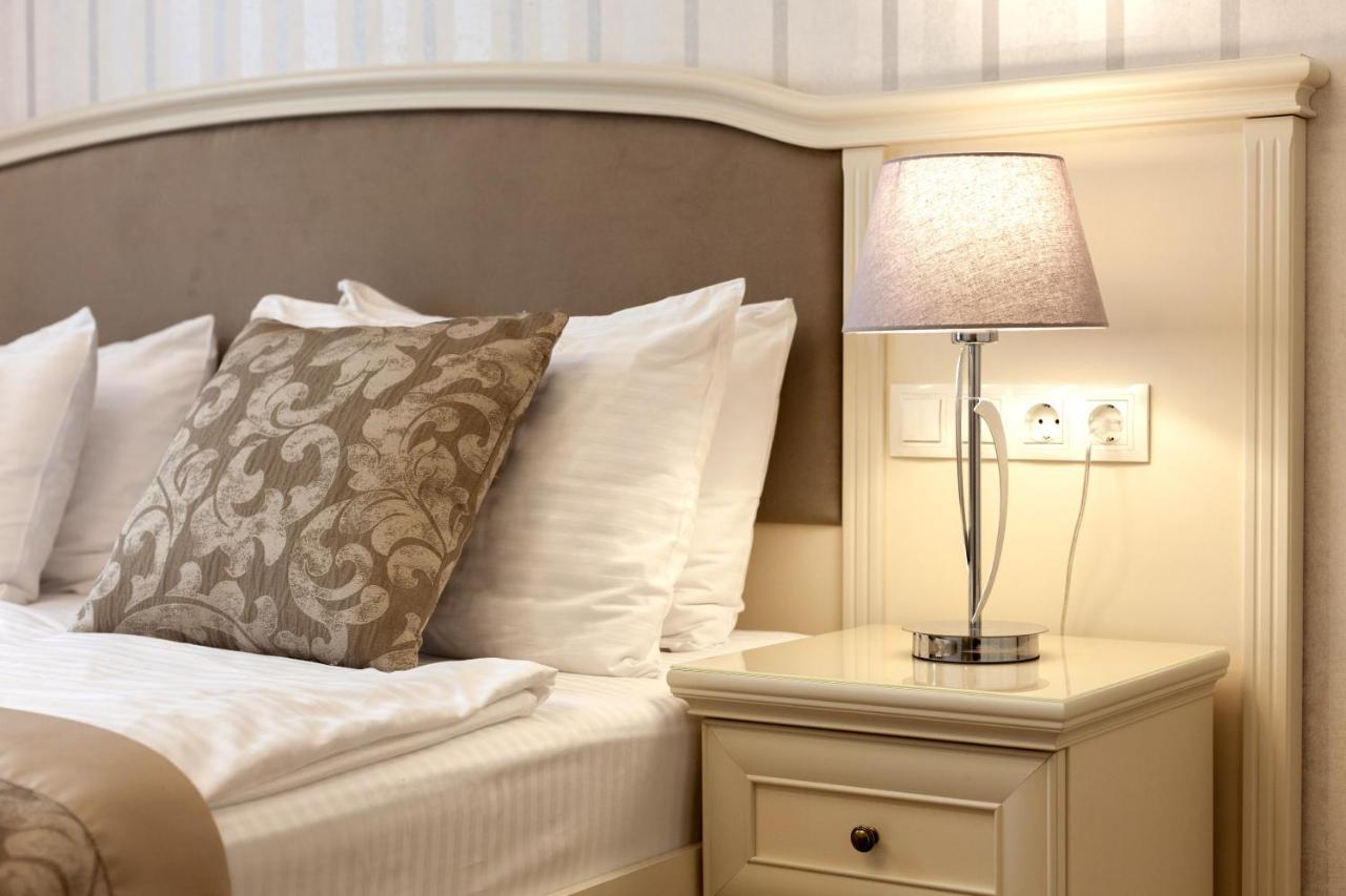 Royal Mini-Apart Hotel On Rynok Square Λβιβ Εξωτερικό φωτογραφία