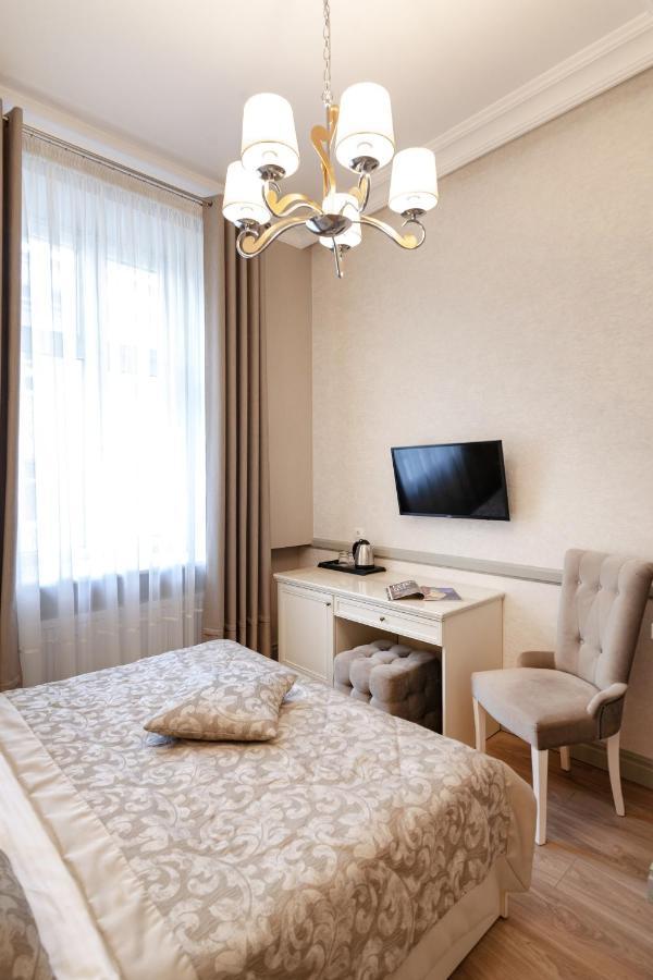 Royal Mini-Apart Hotel On Rynok Square Λβιβ Εξωτερικό φωτογραφία